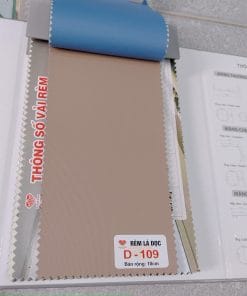 rèm lá dọc trơn