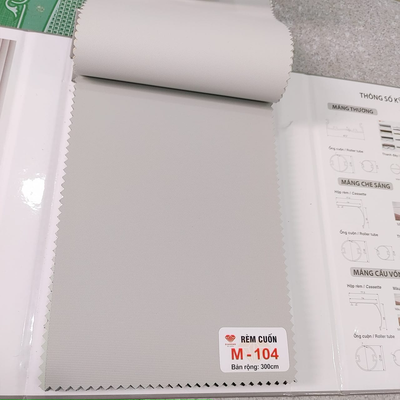 rèm cuốn trơn