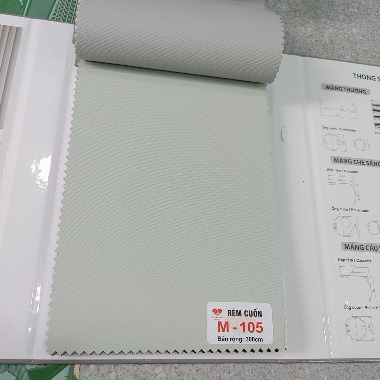 rèm cuốn trơn