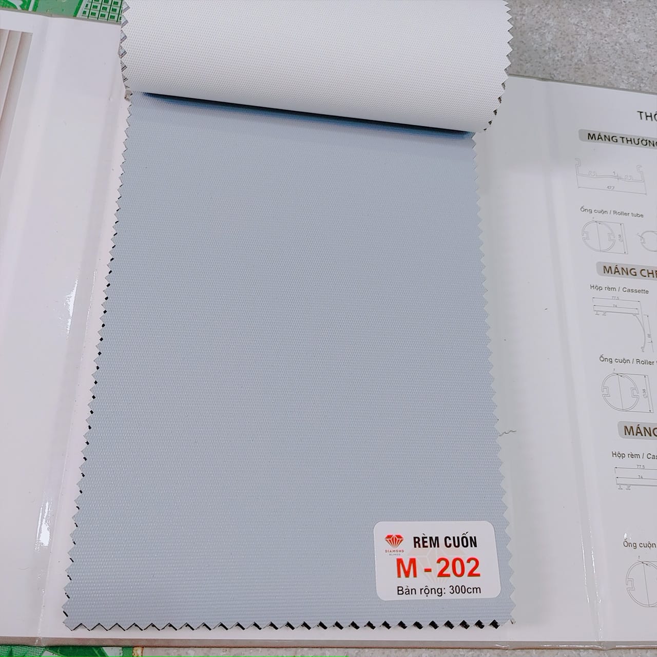 rèm cuốn trơn